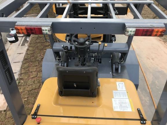 7 Ton Forklift Good For Wholesale And Retail Attach Oil Drum Clamp Work For Oil Industry