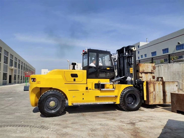 SOCMA Front Forklift 15 Ton Heavy Duty Diesel Forklifts